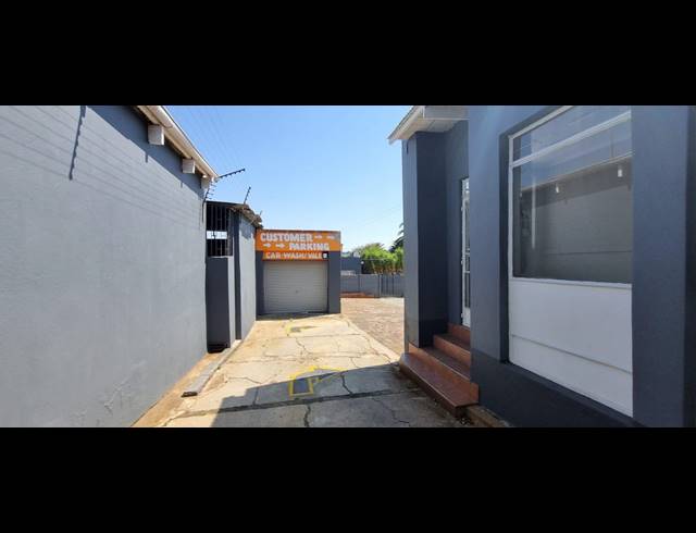 200M² OFFICE TO LET IN KRUGERSDORP CENTRAL